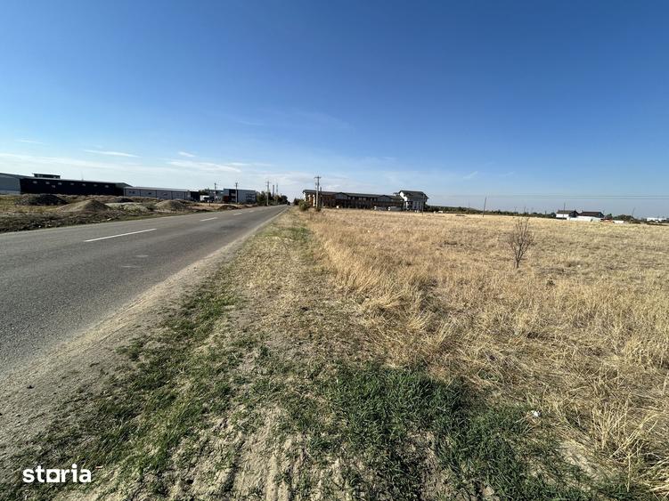 Teren de 600 mp, în Livada