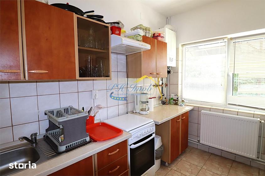 Casă cu 7 camere cu Teren 1237 Mp în Brebu