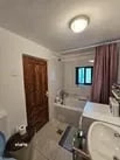 Casă cu 3 camere cu Teren 584 Mp în Central