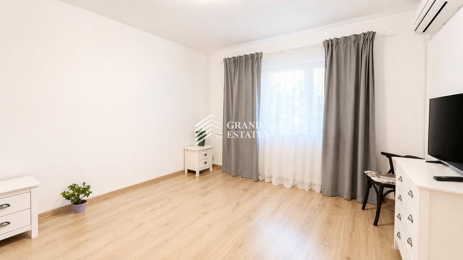 Apartament cu 3 camere decomandat, mobilat în Aviației