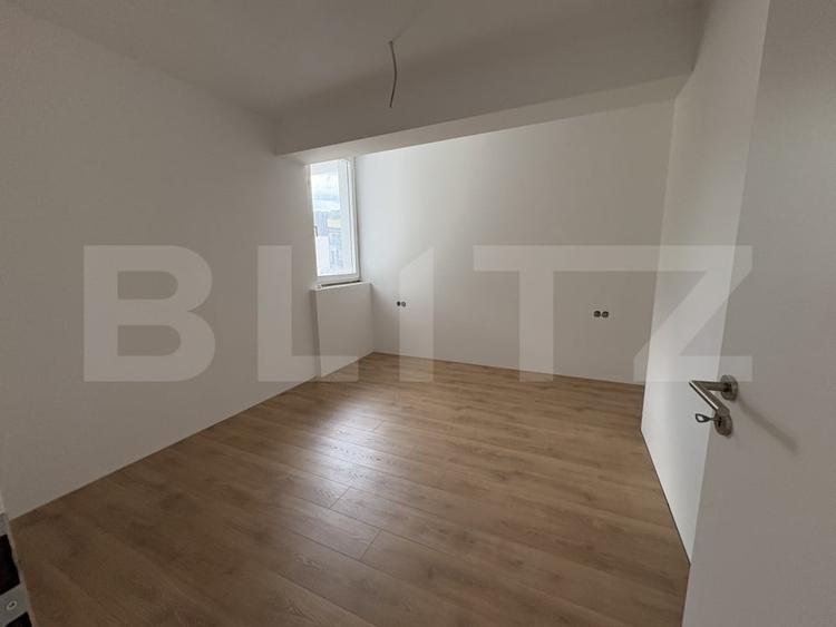 Apartament cu 3 camere semidecomandat în Grigorescu
