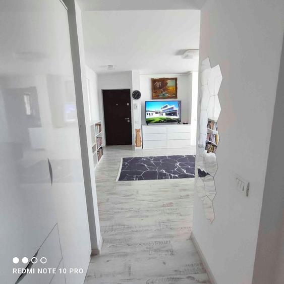 Apartament cu 2 camere decomandat, mobilat în Berceni