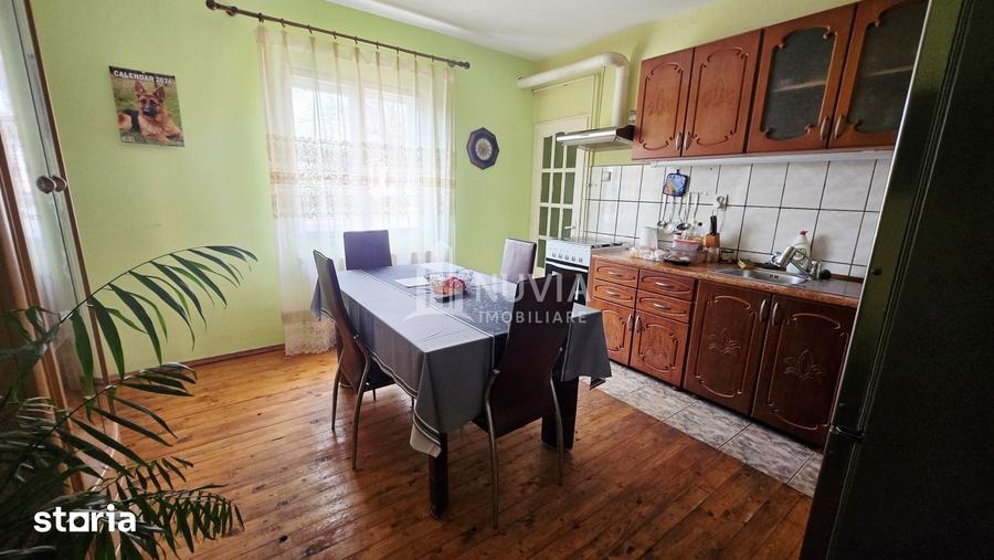 Casă cu 4 camere cu Teren 500 Mp în Lipoveni