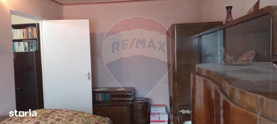 Apartament cu 2 camere semidecomandat în Aurel Vlaicu