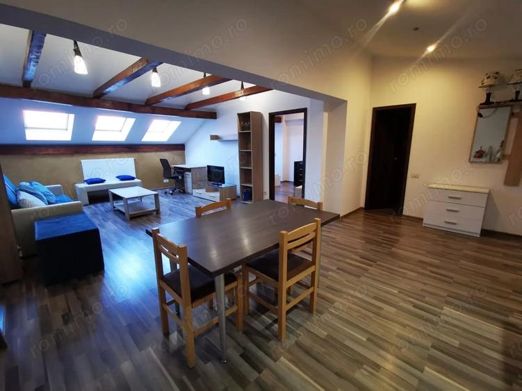 Apartament cu 2 camere semidecomandat în P-ța Unirii