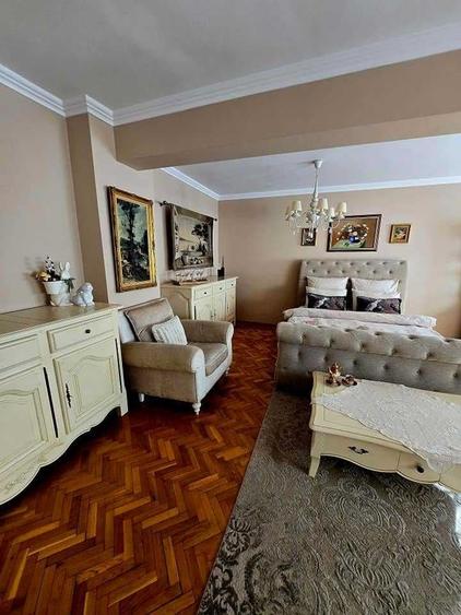 Apartament cu 3 camere decomandat în Ultracentral