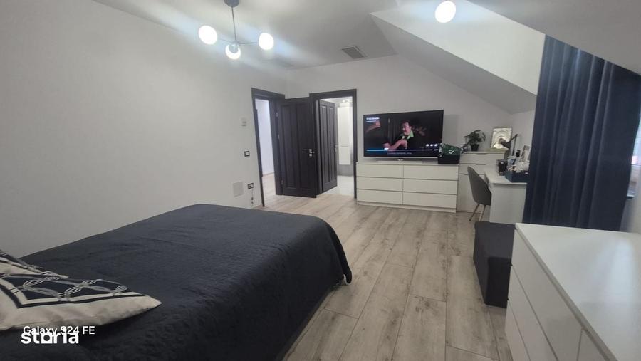 Casă cu 4 camere în Bistrița