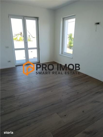 Casă cu 4 camere decomandat în Mărăcineni