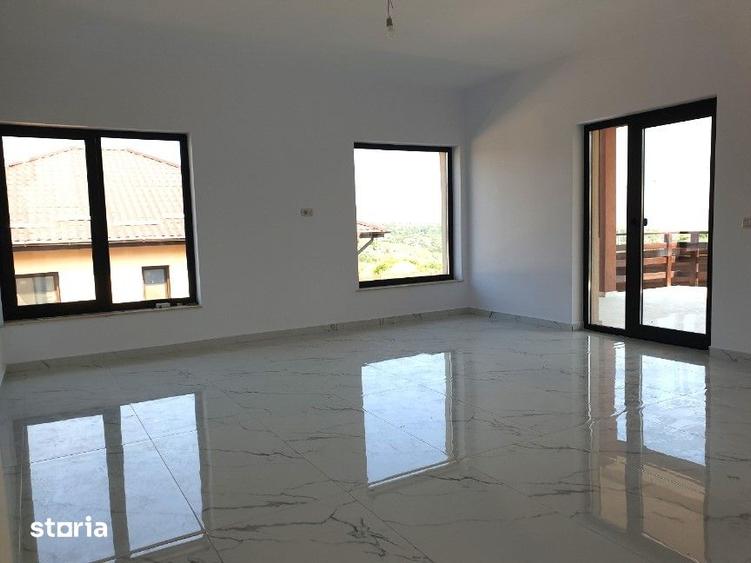 Casă cu 4 camere cu Teren 480 Mp în Valea Lupului