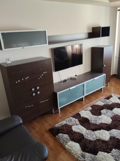 Apartament cu 3 camere decomandat în Micro 11