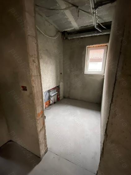 Casă cu 5 camere cu Teren 284 Mp în Ghiroda
