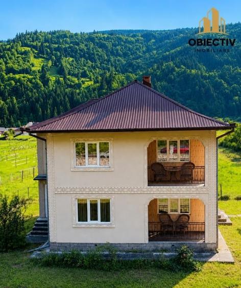 Casă individuală cu 5 camere cu Teren 2674 Mp în Poiana Teiului