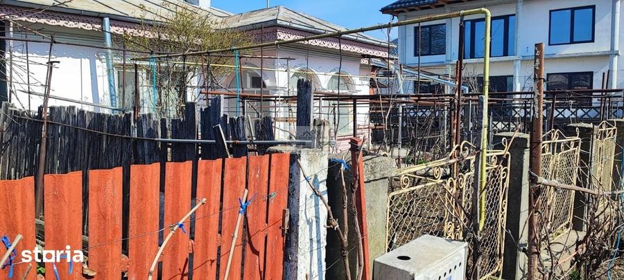 Casă cu 3 camere decomandat cu Teren 219 Mp în Central
