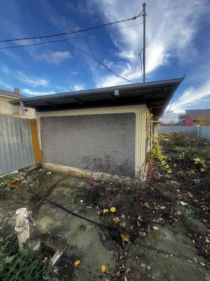 Casă cu 4 camere în Buzaului