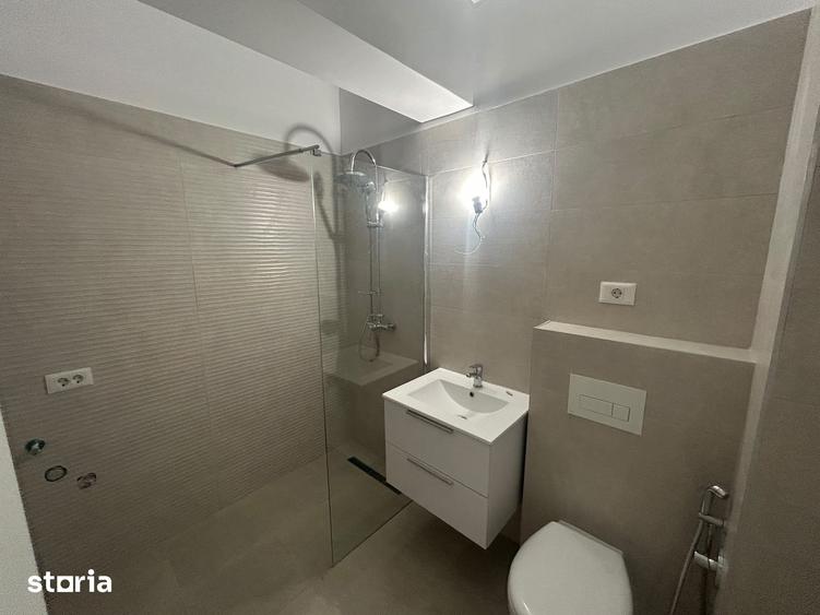 Apartament cu 5 camere în Central