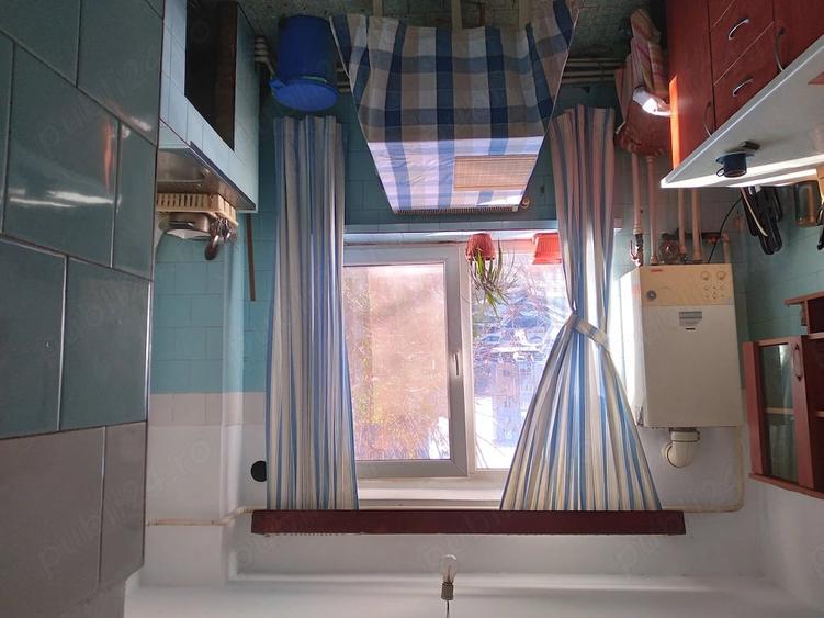 Apartament cu 3 camere semidecomandat în Est