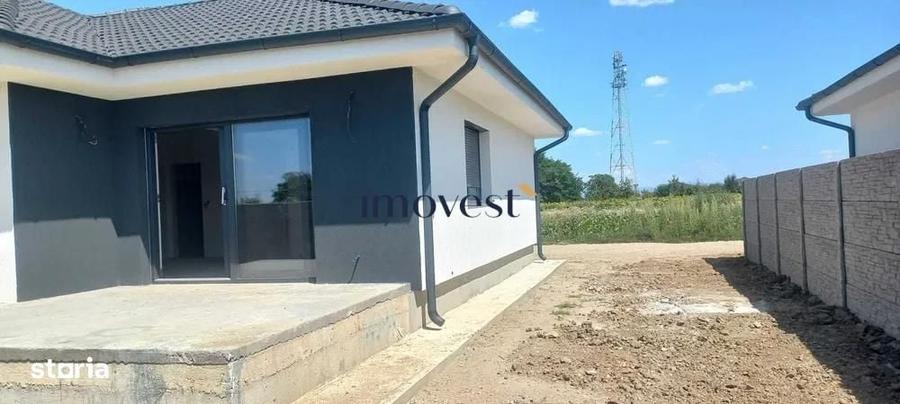 Casă cu 4 camere cu Teren 350 Mp în Odoreu
