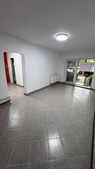Spațiu comercial, de 34 mp, în Micro 6