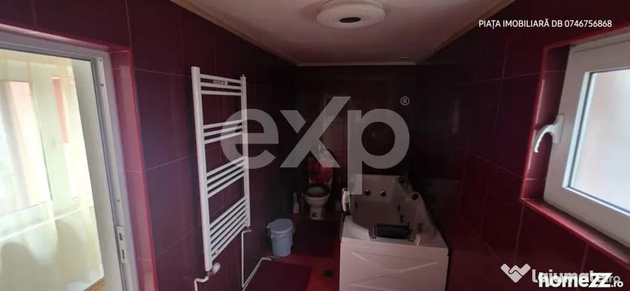 Casă cu 9 camere cu Teren 1053 Mp în Ultracentral