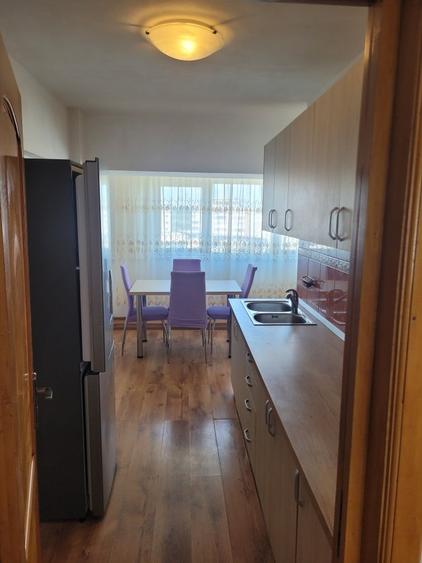 Pf. Inchiriez apartament. 3 camere mobilat complet langa Mall pret 500 - 8