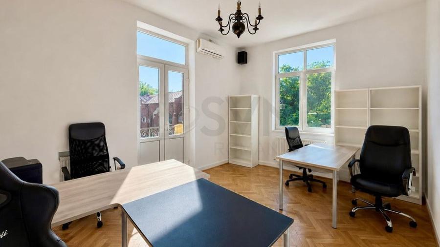Casă cu 5 camere cu Teren 150 Mp în Grădina Icoanei
