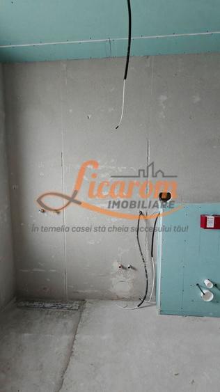 Casă individuală cu 4 camere cu Canalizare în Cristian