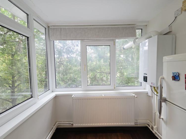 Apartament cu 3 camere decomandat în Micro 17