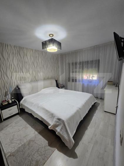 Apartament cu 3 camere decomandat în Micro 5