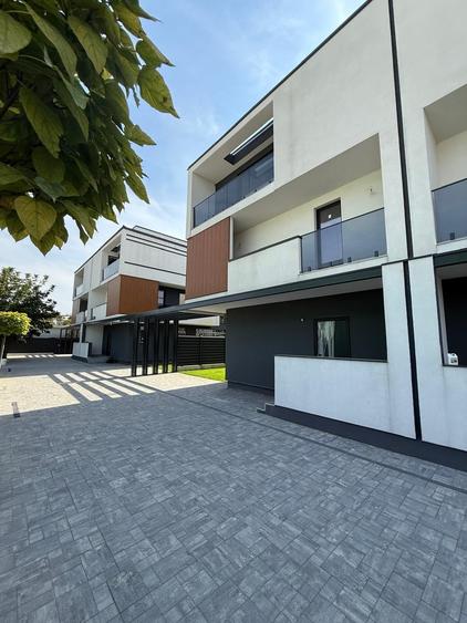 Duplex cu 5 camere cu Teren 60 Mp în Exterior Nord