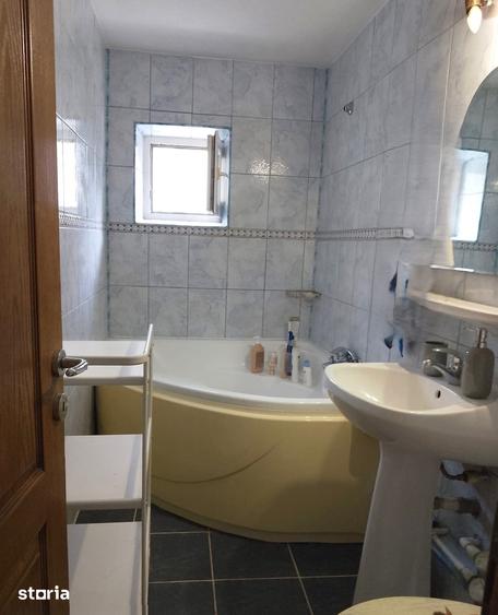 Apartament cu 3 camere decomandat în Centrul Civic