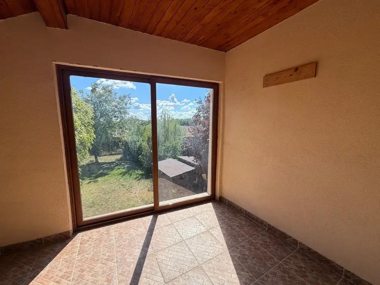 Duplex cu 5 camere cu Canalizare în Central
