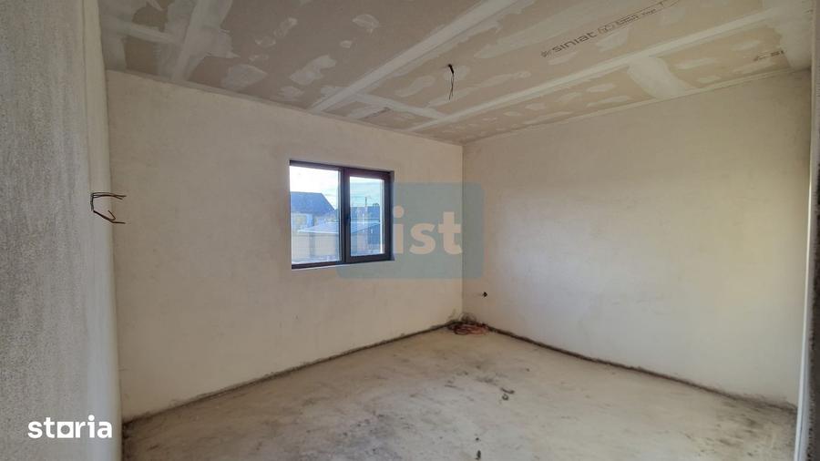 Casă cu 3 camere cu Teren 900 Mp în Coltău
