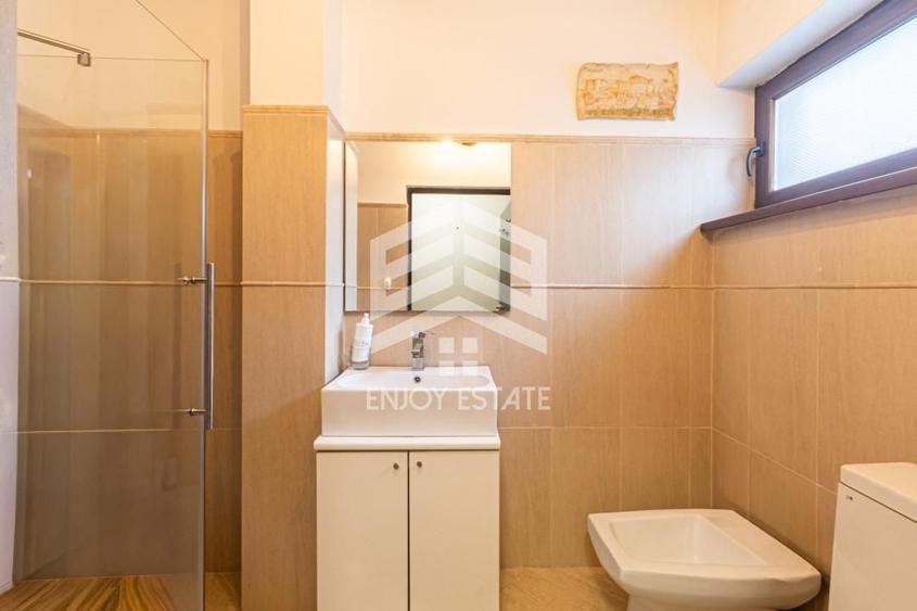 Apartament cu 4 camere decomandat, mobilat în Sânpetru