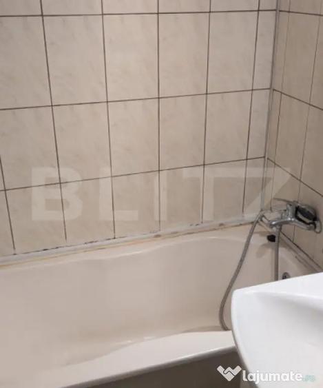 Garsonieră decomandată în Central