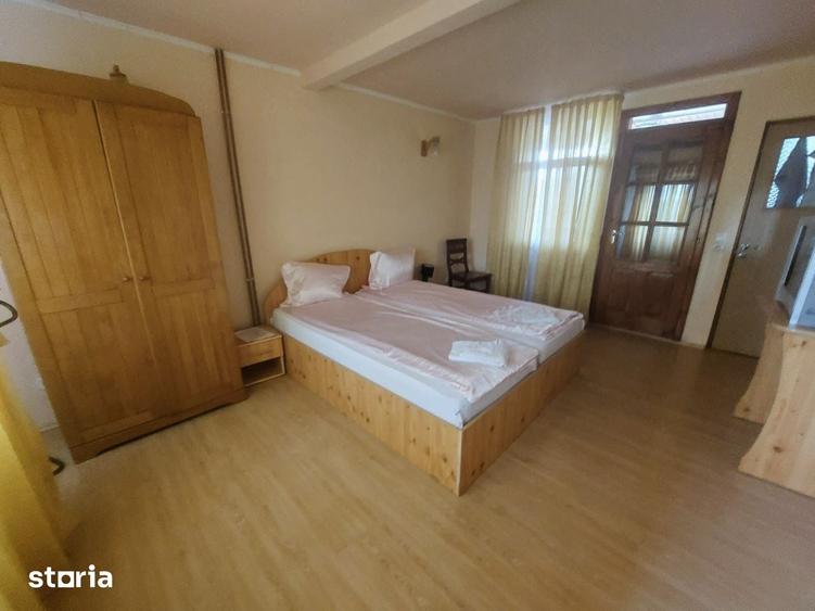 Casă cu 6 camere cu Teren 5995 Mp în Hidiș