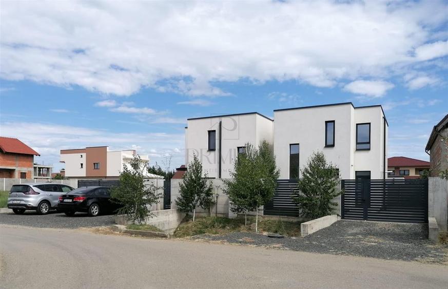 Duplex cu 4 camere cu Teren 280 Mp în Moșnița Nouă