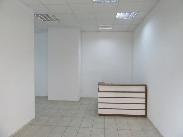 Spațiu comercial, de 74 mp, în Teiul Doamnei