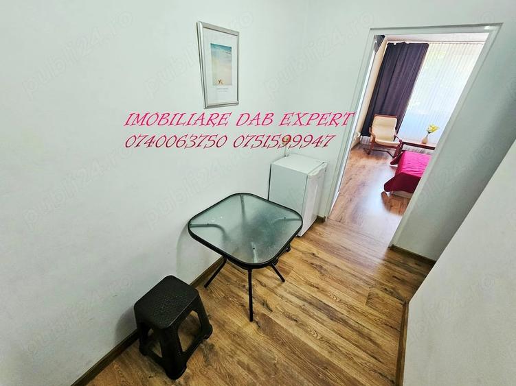 Apartament cu 2 camere decomandat în Ultimul leu