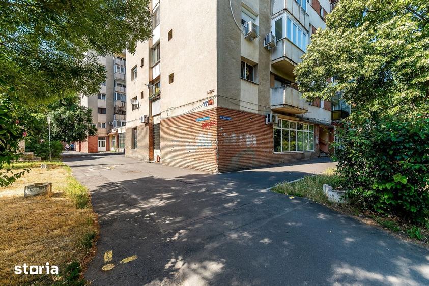 Spațiu comercial, de 400 mp, în Micălaca