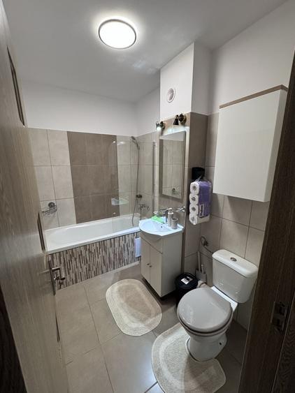 Apartament cu 2 camere decomandat în Florești