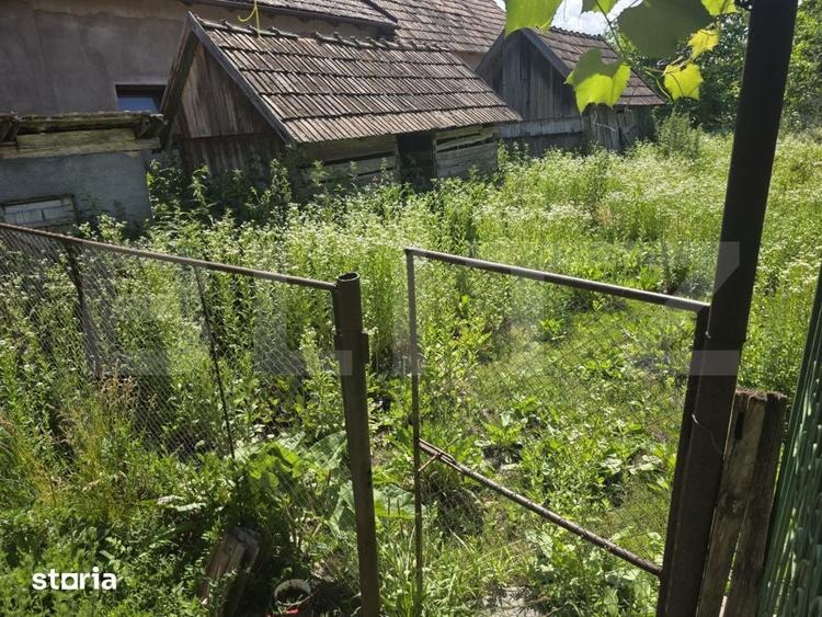 Casă cu 3 camere cu Teren 3900 Mp în Ernei