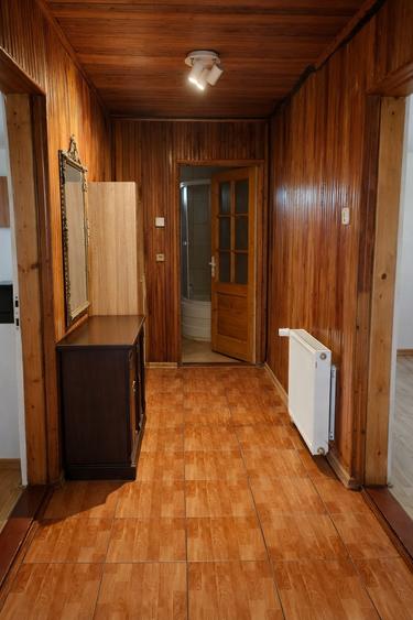 Casă individuală cu 4 camere cu Canalizare în Cornu de Jos (Cornu)