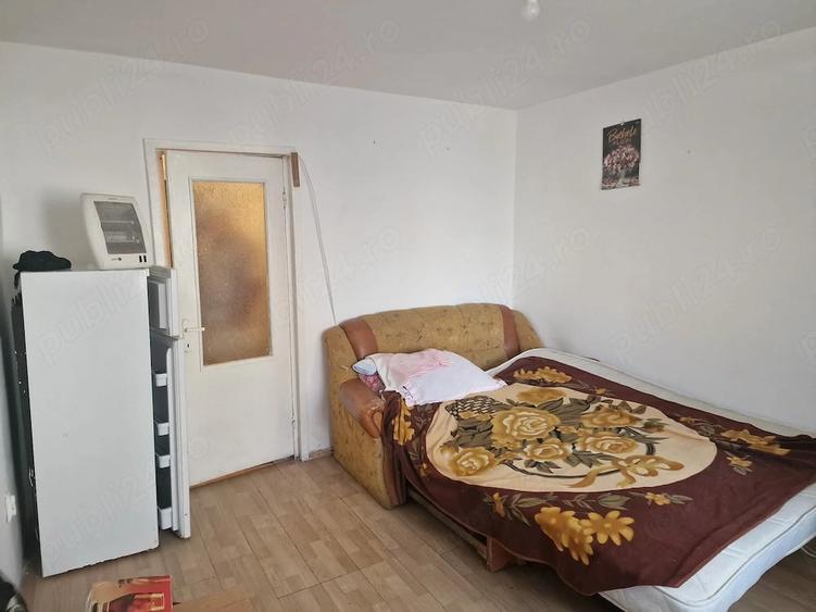 Garsonieră semidecomandată în Mărăței