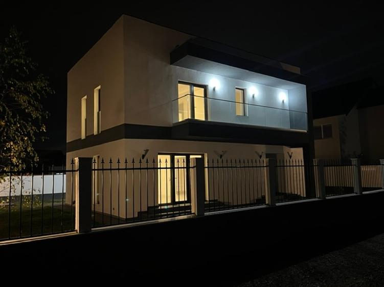 Casă cu 4 camere cu Teren 400 Mp în Nord
