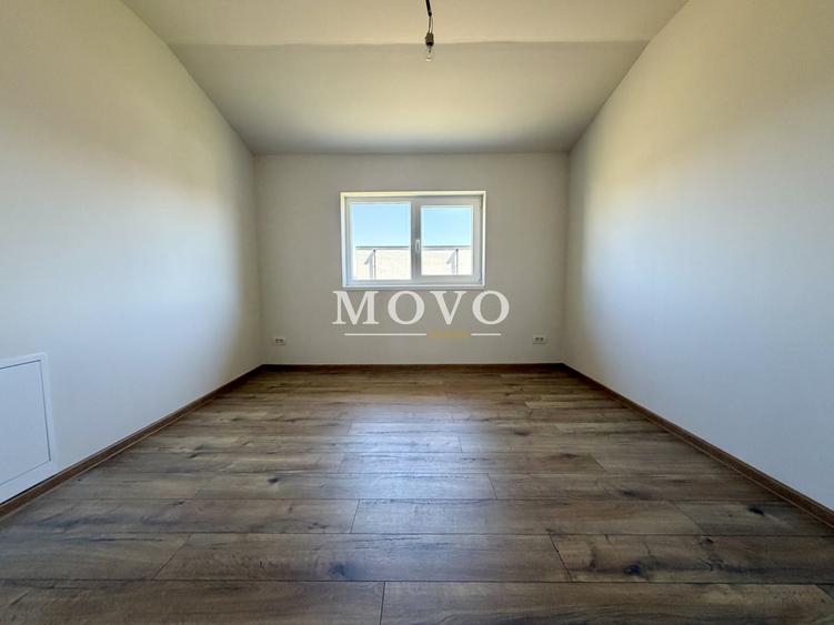 Duplex cu 4 camere cu Canalizare în Moșnița Nouă