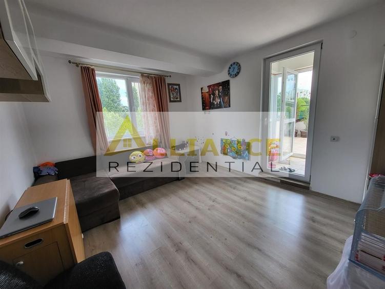Apartament cu 3 camere decomandat, mobilat în Progresul