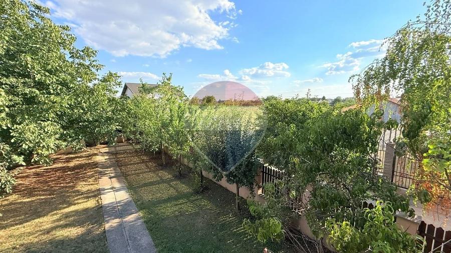 Casă individuală cu 5 camere cu Teren 553 Mp în Clinceni
