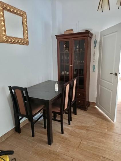Casă individuală cu 5 camere cu Teren 300 Mp în Central