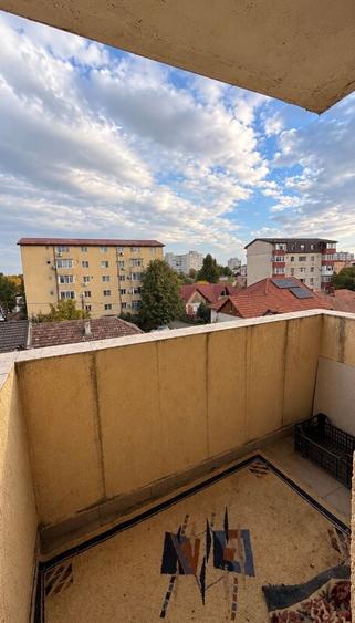 Apartament cu 2 camere semidecomandat în Șagului