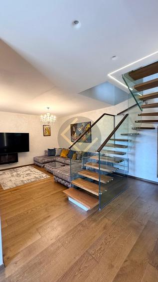 Duplex cu 4 camere cu Canalizare în Pipera